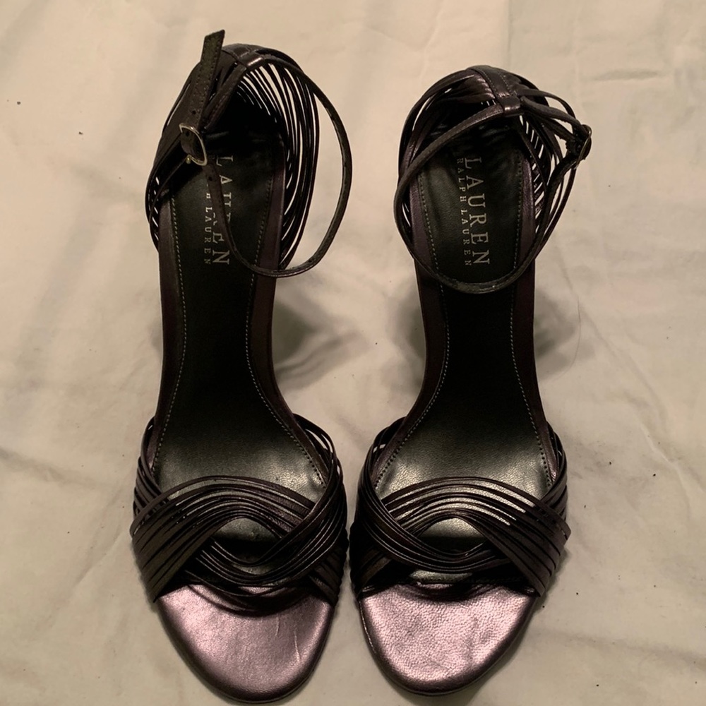 Lauren Ralph Lauren Astor Graphite Metallic heel.  Size 8B.
